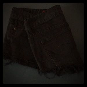 Express shorts that are gently used